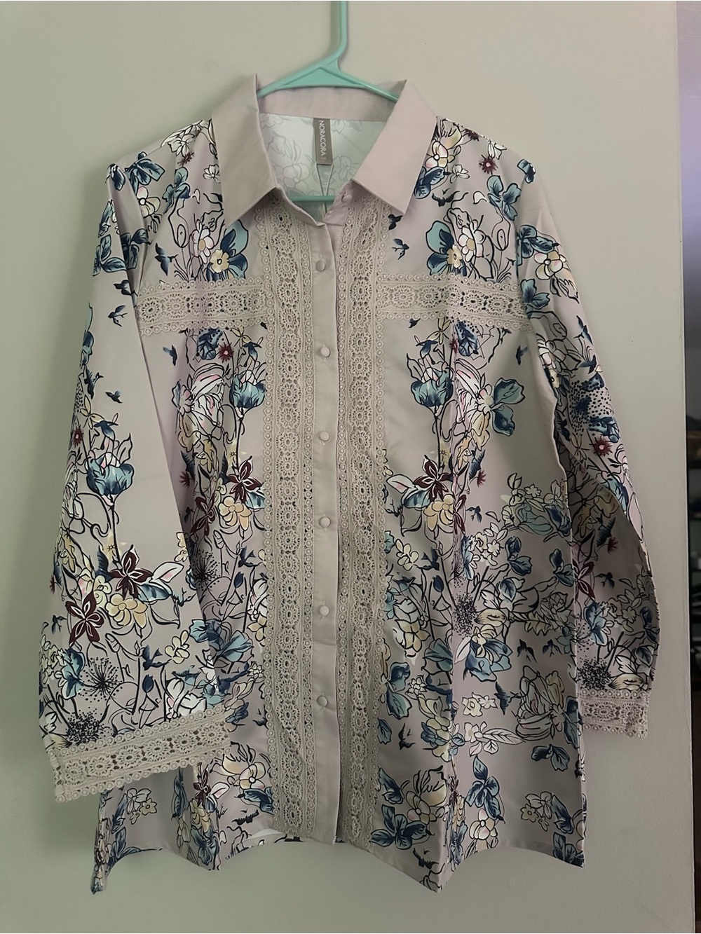 Noracora Floral Lace Trim
Button Down Shirt